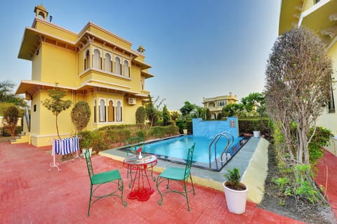 Pool view, Swimming pool