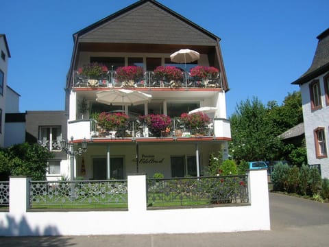 Ferienwohnung "Edeltrud Deluxe Moselblick" Apartamento in Bernkastel-Kues