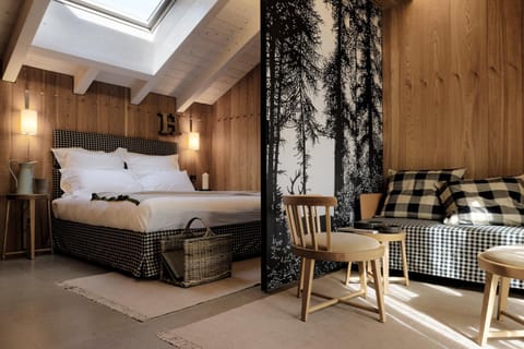 Seating area, Bedroom