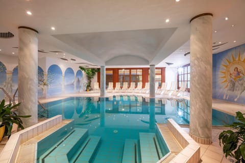 Hot Tub, Swimming pool