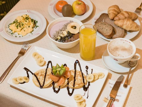 Day, Summer, On site, Continental breakfast