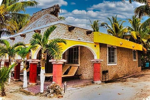 Hacienda Antigua Villa, 50m from sandy Beach Apartment in State of Quintana Roo