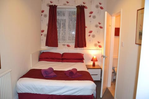 Chiswick Lodge Hotel Bed and Breakfast in London Borough of Ealing