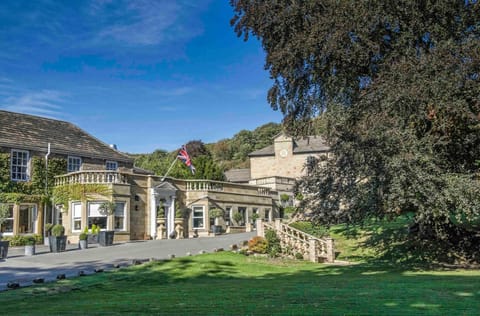 Facade/entrance, Garden