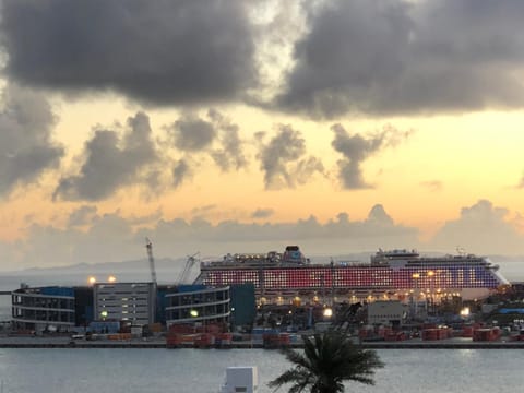 Neighbourhood, Sea view