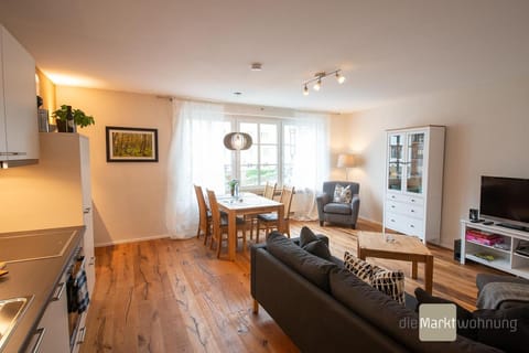 Kitchen or kitchenette, Living room, Dining area