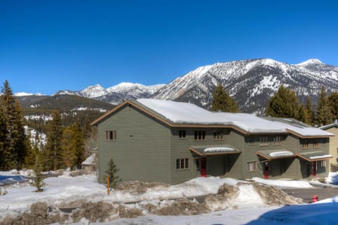 Hidden Village 700 House in Big Sky