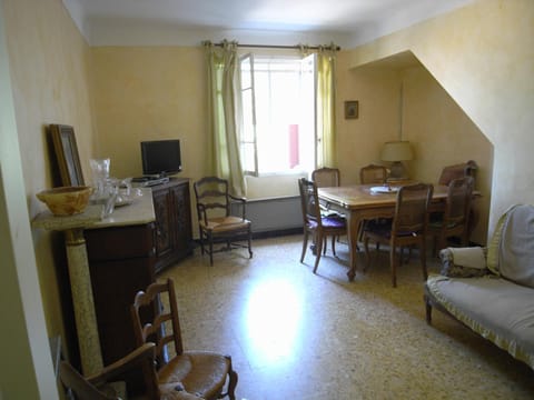 aile d'un ancien mas Casa in La Roque-d'Anthéron