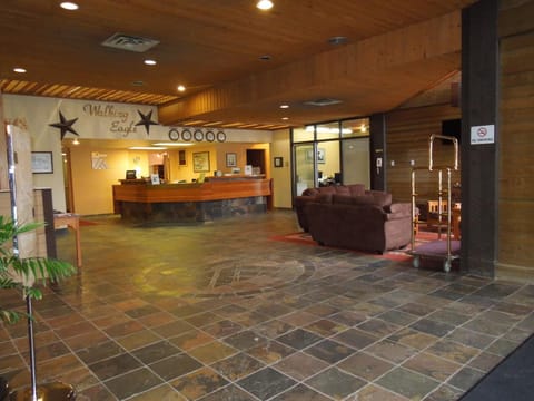 Walking Eagle Inn & Lodge Gasthof in Rocky Mountain House