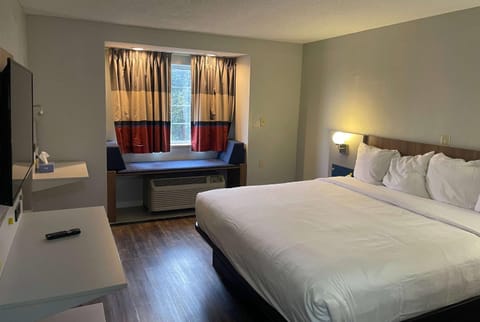 Microtel Inn by Wyndham Atlanta Airport Hotel in College Park
