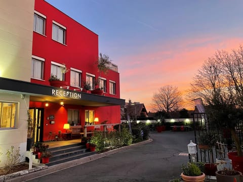 Property building, Facade/entrance, Sunset