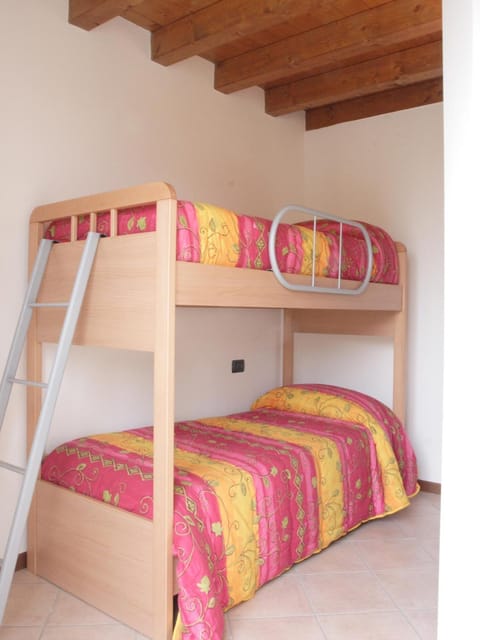 bunk bed