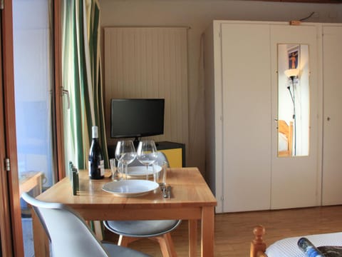 Studio La Bercière 7 by Interhome Apartamento in Ollon