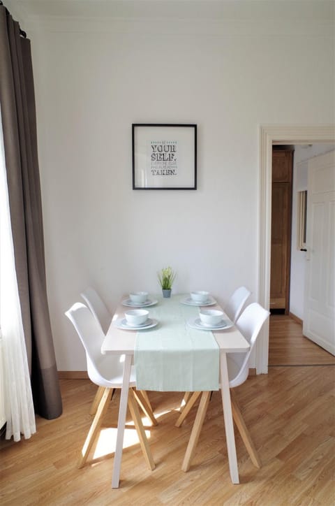 Lichtblick - sonnige Ferienwohnung in Meißen am Lutherplatz Condo in Meissen