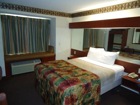 Americas Best Value Inn & Suites Brunswick Hôtel in Camden County
