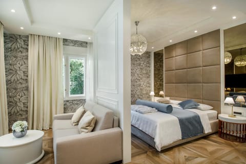 Bed, Living room, Other, Photo of the whole room, Decorative detail, Decorative detail, Bedroom, City view, City view