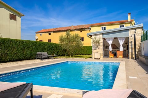 Villa Azinetti House in Istria County