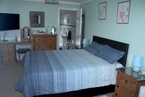 Highworth House Bed and Breakfast in Swindon