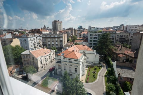 Urban ZEN with View - City Break Apartments Condominio in Belgrade