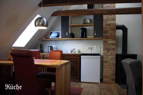 Kitchen or kitchenette, Photo of the whole room, Dining area