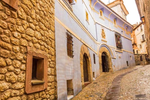 Casa Jarreta Azagra Albarracin Condo in Albarracín