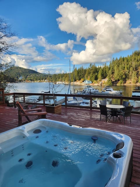 Day, Natural landscape, Hot Tub, Mountain view, Sea view