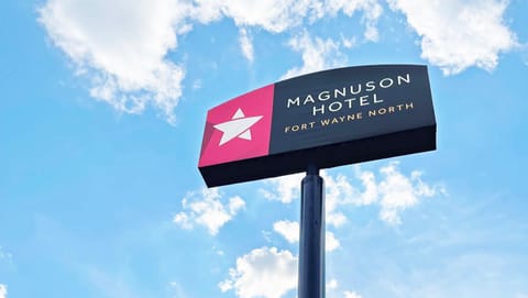Magnuson Hotel Fort Wayne North - Coliseum Hotel in Fort Wayne