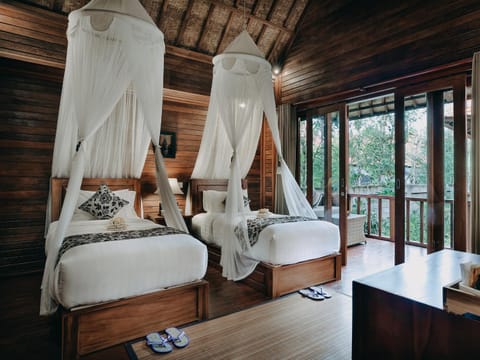 Bale Gede Lembongan Campingplatz /
Wohnmobil-Resort in Nusapenida