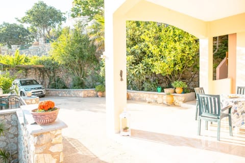 Garden, Seating area