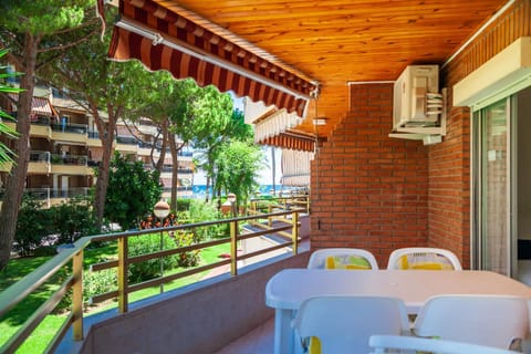 Balcony/Terrace, Dining area, Garden view