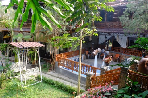 Badjoeri Ethnic Wooden Homestay Holiday rental in Parongpong