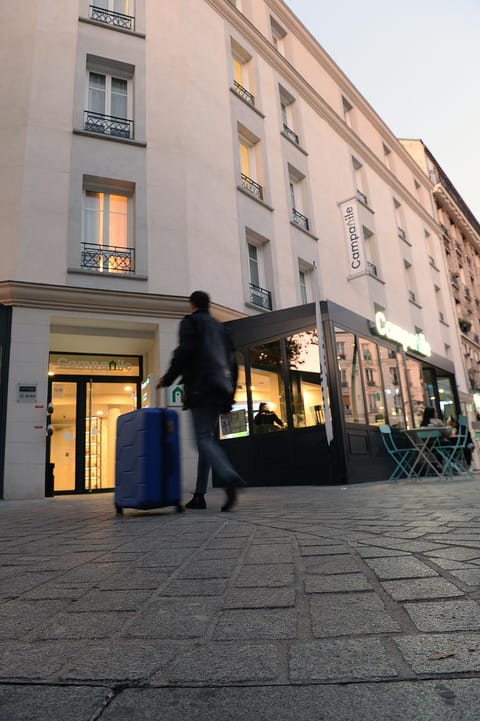 CAMPANILE PARIS - Clichy Centre Hotel in Levallois-Perret