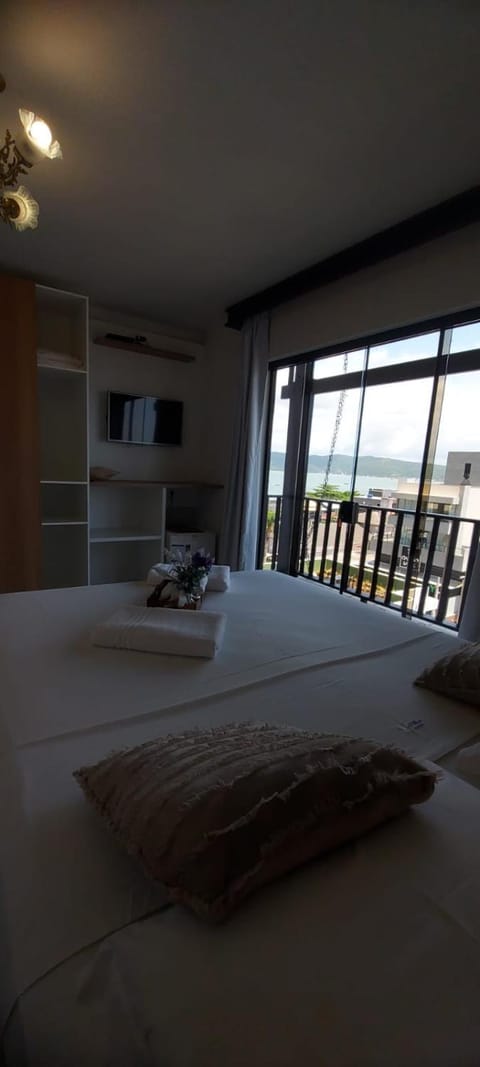 Bed, Photo of the whole room, Bedroom, Sea view