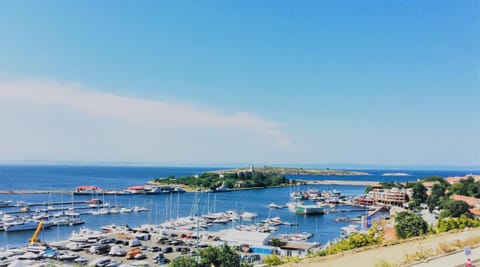Villa Victoria - a luxury appartment with icredible Seaview Eigentumswohnung in Sozopol