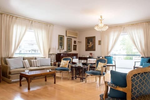 Luxurious apt in the Athenian Riviera Apartment in Alimos