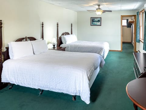 Sara Placid Inn & Suites Motel in Upper Saranac Lake