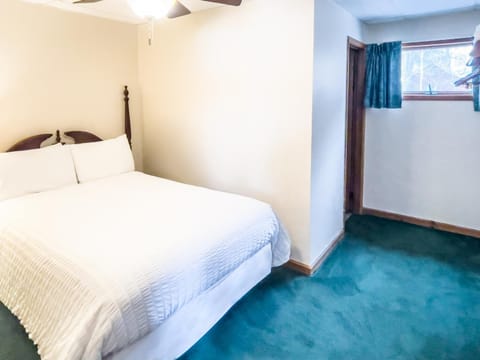 Sara Placid Inn & Suites Motel in Upper Saranac Lake