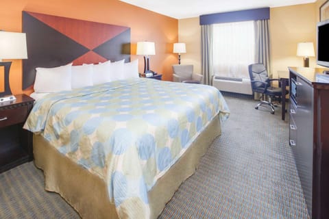 Days Inn & Suites by Wyndham Russellville Motel in Russellville