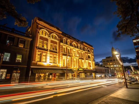 Property building, Night, Location