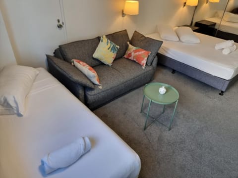 Accommodation Sydney - Hyde Park Plaza 38 College St Sydney Apartment in Sydney