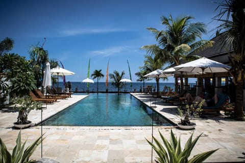 Swimming pool, Swimming pool