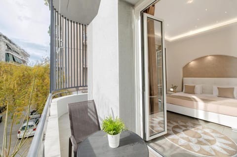 Bed, Day, View (from property/room), Balcony/Terrace