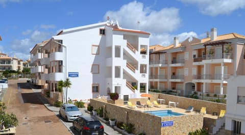 Apartamentos Cabrita Condo in Olhos de Água