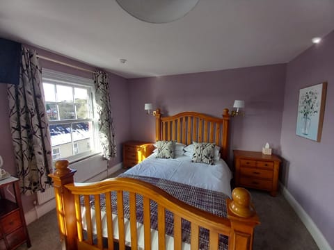 Bryncelyn Guesthouse Bed and Breakfast in Treflys