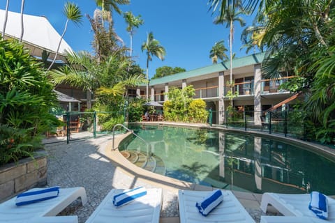 Bay Village Tropical Retreat & Apartments Apartment hotel in Cairns
