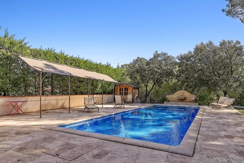 Swimming pool, sunbed