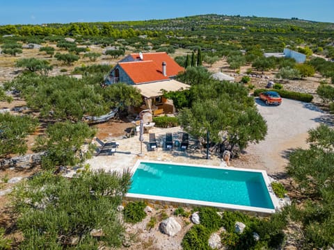 Holiday Home Kuća Sunca Maison in Split-Dalmatia County
