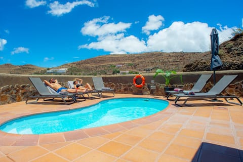 Mountain view, Pool view, Swimming pool