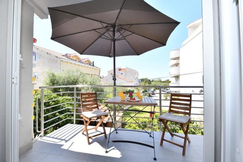 Patio, View (from property/room), Balcony/Terrace