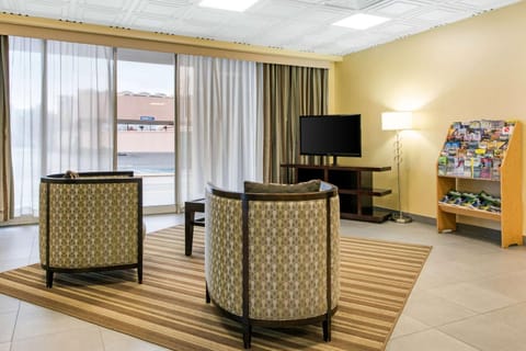 Quality Inn & Suites Hotel in Charleston